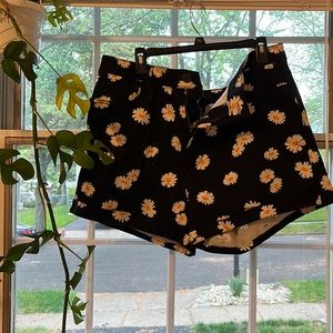 NWT floral print black shorts - size 20